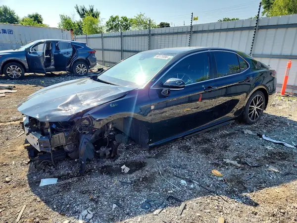 4T1T11BK3MU031607 2021 TOYOTA CAMRY - Image 1