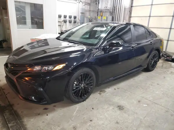 4T1T11BK3NU060624 2022 TOYOTA CAMRY - Image 1