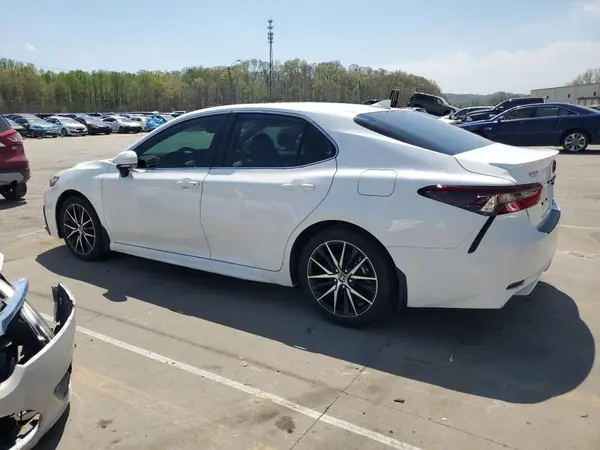 4T1T11BK3RU129947 2024 TOYOTA CAMRY - Image 2