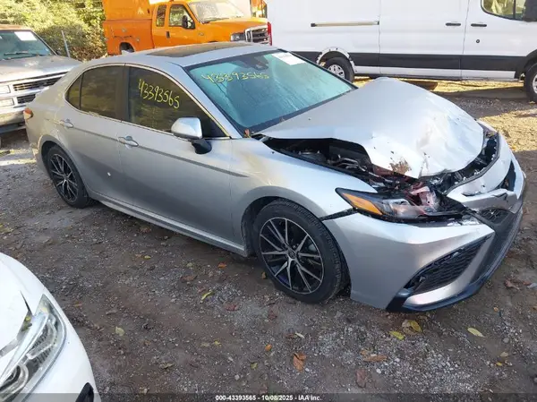 4T1T11BK4NU049891 2022 TOYOTA CAMRY - Image 1