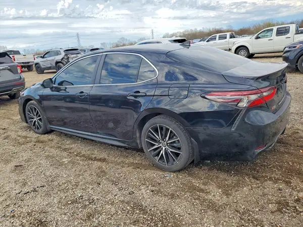 4T1T11BK4NU069025 2022 TOYOTA CAMRY - Image 2