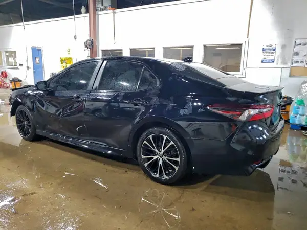 4T1T11BK4NU071678 2022 TOYOTA CAMRY - Image 2