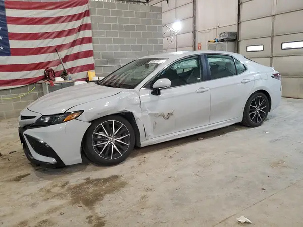 4T1T11BK4RU108993 2024 TOYOTA CAMRY - Image 1