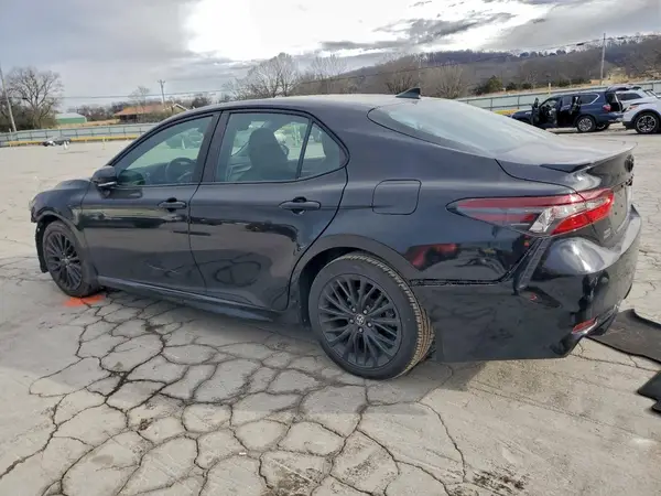 4T1T11BK5NU050144 2022 TOYOTA CAMRY - Image 2