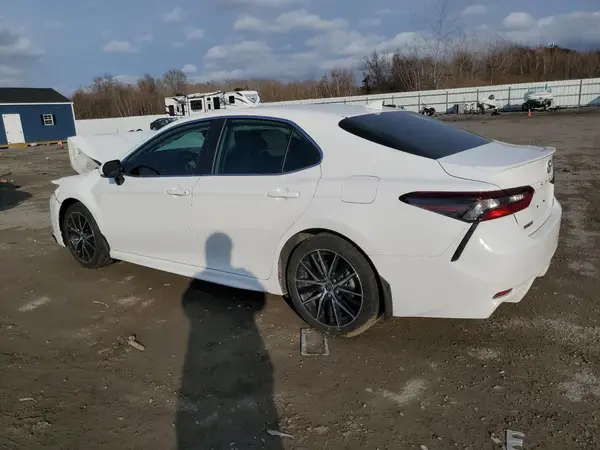 4T1T11BK5RU121073 2024 TOYOTA CAMRY - Image 2