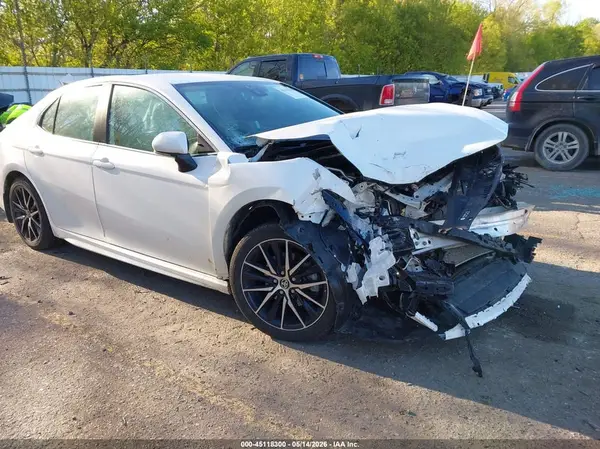 4T1T11BK7MU046286 2021 TOYOTA CAMRY - Image 1