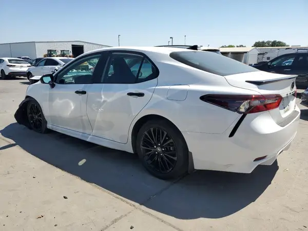 4T1T11BK7NU059329 2022 TOYOTA CAMRY - Image 2