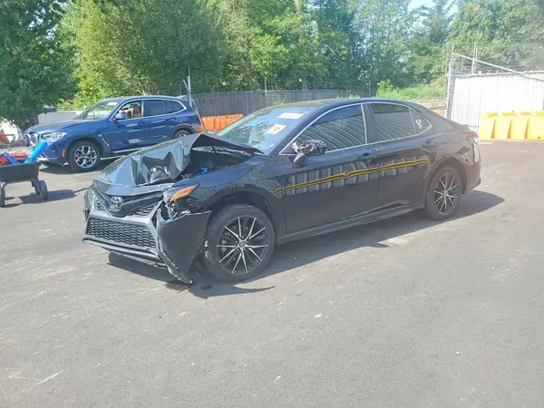 4T1T11BK7NU064448 2022 TOYOTA CAMRY - Image 1