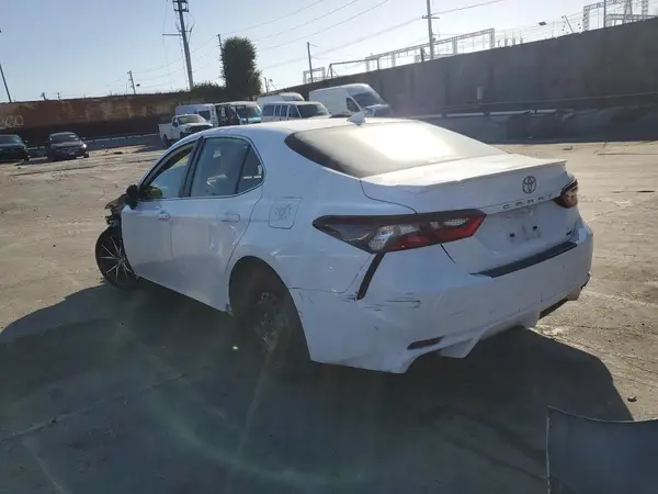 4T1T11BK7NU064563 2022 TOYOTA CAMRY - Image 2