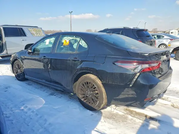 4T1T11BK7NU071254 2022 TOYOTA CAMRY - Image 2