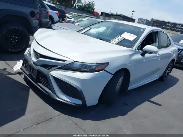 4T1T11BK8NU072395 2022 TOYOTA CAMRY - Image 2
