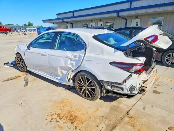 4T1T11BK8PU099566 2023 TOYOTA CAMRY - Image 2