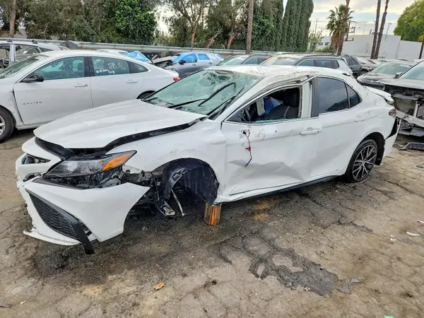 4T1T11BK8RU126378 2024 TOYOTA CAMRY - Image 1