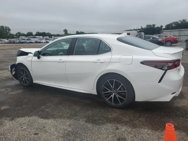 4T1T11BK9MU029747 2021 TOYOTA CAMRY - Image 2