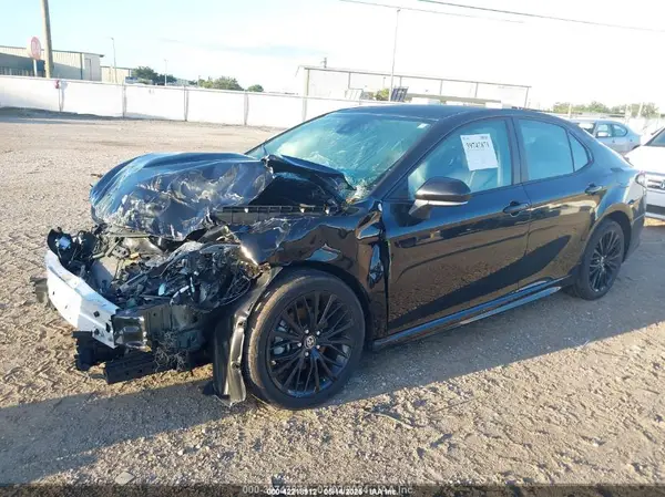 4T1T11BK9MU030204 2021 TOYOTA CAMRY - Image 2