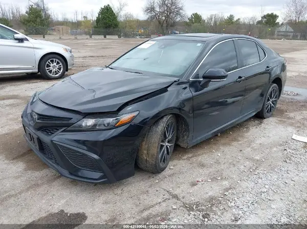 4T1T11BK9NU047845 2022 TOYOTA CAMRY - Image 2