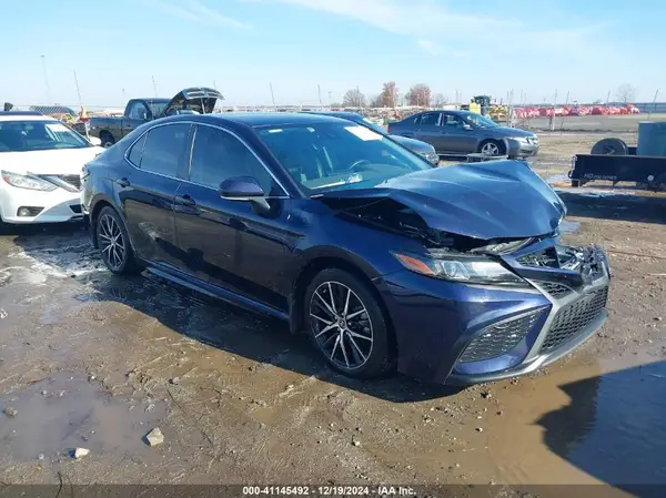 4T1T11BK9NU052589 2022 TOYOTA CAMRY - Image 1