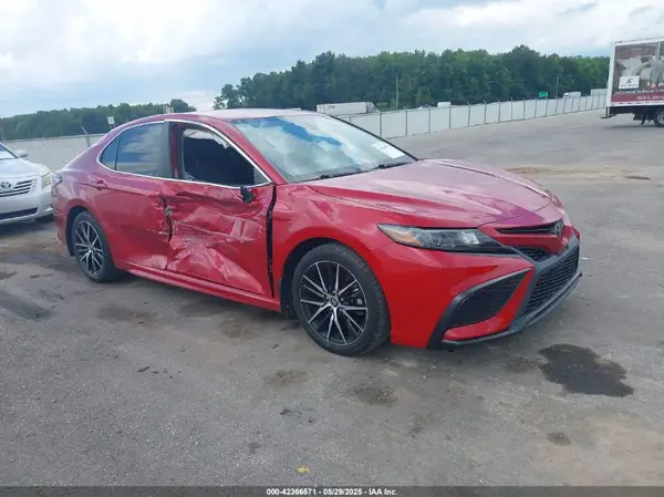 4T1T11BK9NU059980 2022 TOYOTA CAMRY - Image 1