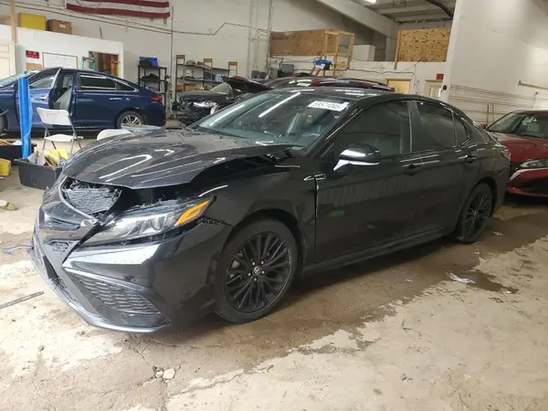 4T1T11BK9NU061969 2022 TOYOTA CAMRY - Image 1