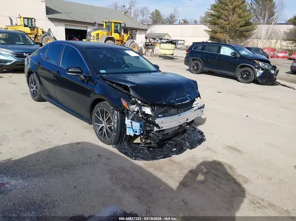 4T1T11BK9RU130472 2024 TOYOTA CAMRY - Image 1