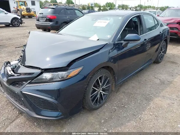 4T1T11BKXMU020152 2021 TOYOTA CAMRY - Image 2