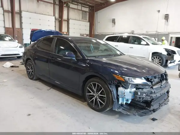 4T1T11BKXMU033743 2021 TOYOTA CAMRY - Image 1