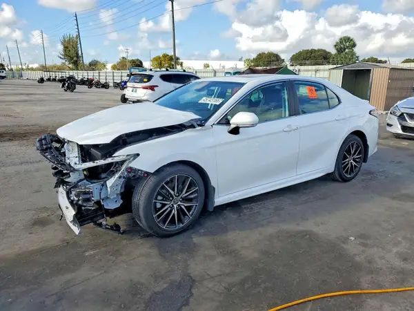 4T1T11BKXPU080176 2023 TOYOTA CAMRY - Image 1