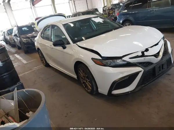 4T1T31AK0RU073025 2024 TOYOTA CAMRY - Image 1