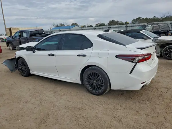 4T1T31AK1NU039086 2022 TOYOTA CAMRY - Image 2