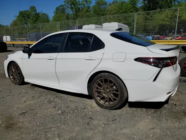 4T1T31AK1RU077357 2024 TOYOTA CAMRY - Image 2