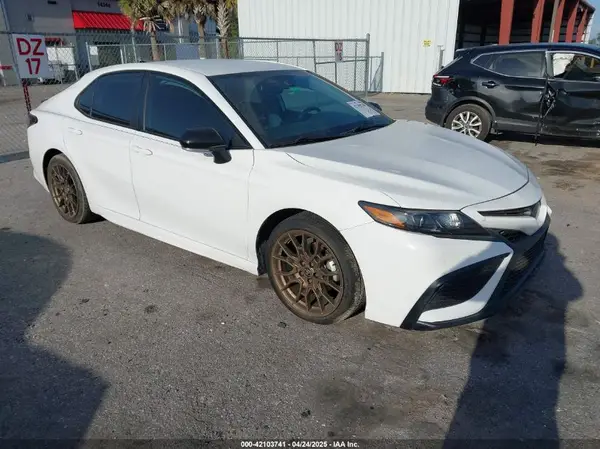 4T1T31AK2PU050892 2023 TOYOTA CAMRY - Image 1