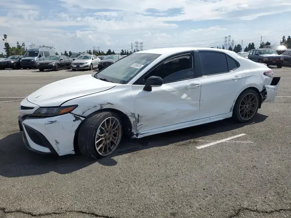 4T1T31AK2RU065038 2024 TOYOTA CAMRY - Image 1