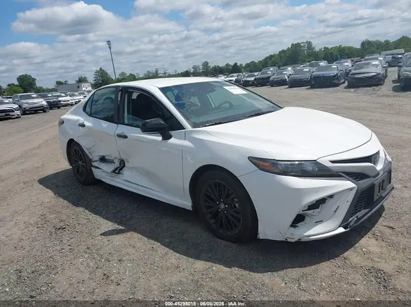 4T1T31AK3NU037176 2022 TOYOTA CAMRY - Image 1