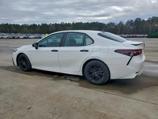 4T1T31AK3NU038599 2022 TOYOTA CAMRY - Image 2