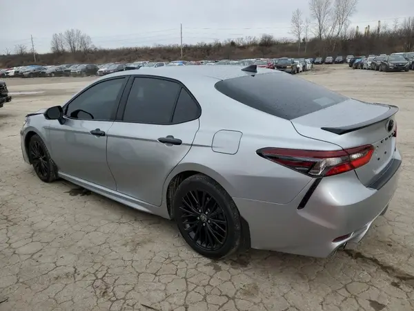4T1T31AK3NU044340 2022 TOYOTA CAMRY - Image 2