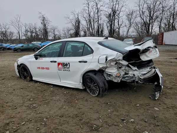 4T1T31AK5NU042542 2022 TOYOTA CAMRY - Image 2