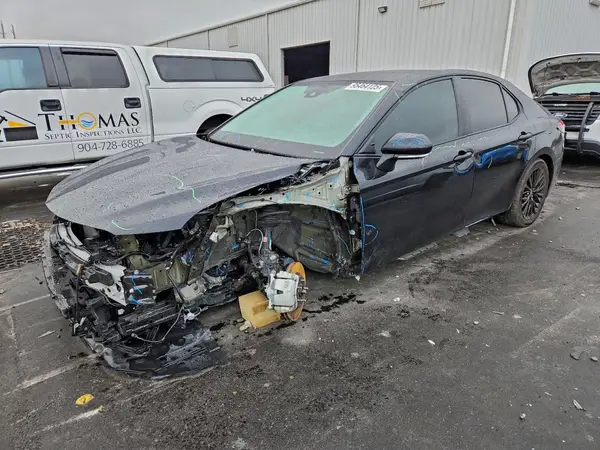 4T1T31AK6NU041299 2022 TOYOTA CAMRY - Image 1