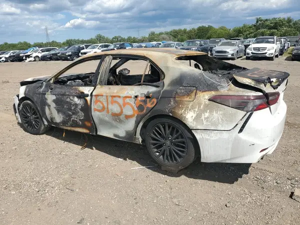 4T1T31AK7NU035639 2022 TOYOTA CAMRY - Image 2