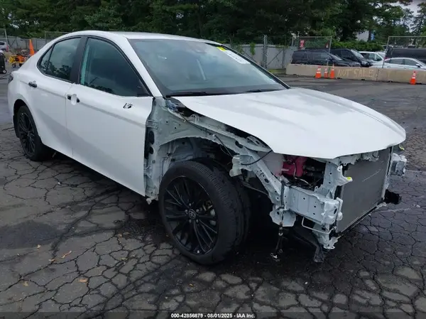4T1T31AKXNU034307 2022 TOYOTA CAMRY - Image 1