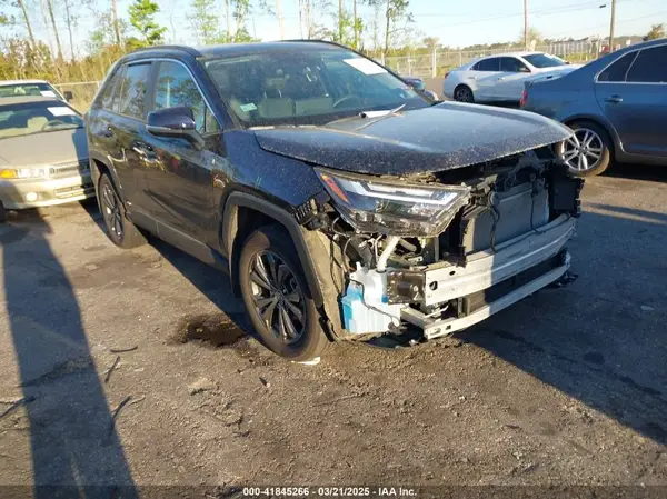 4T3B6RFV0PU132566 2023 TOYOTA RAV 4 - Image 1