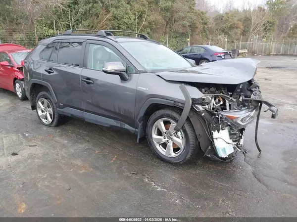 4T3B6RFV1MU045318 2021 TOYOTA RAV 4 - Image 1