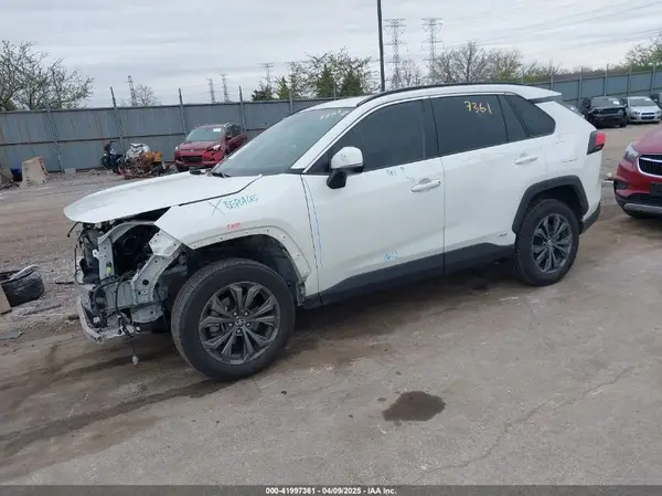 4T3B6RFV1NU094004 2022 TOYOTA RAV 4 - Image 2