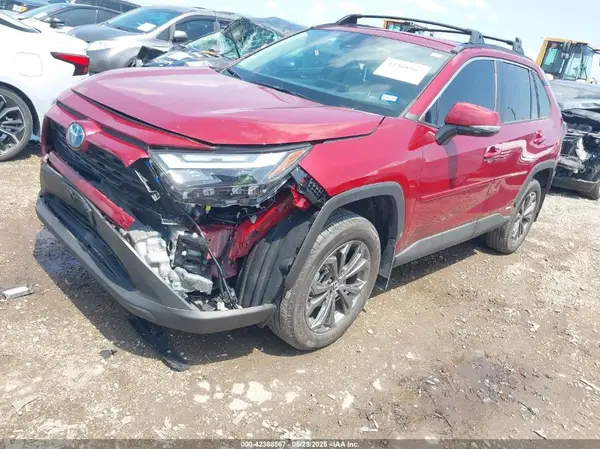 4T3B6RFV1RU157916 2024 TOYOTA RAV 4 - Image 2