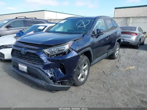 4T3B6RFV2MU044890 2021 TOYOTA RAV 4 - Image 2