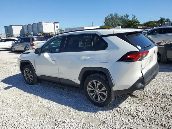 4T3B6RFV2NU074974 2022 TOYOTA RAV 4 - Image 2
