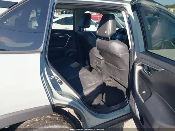 4T3B6RFV2PU109578 2023 TOYOTA RAV 4 - Image 8