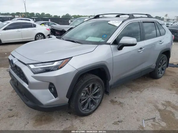 4T3B6RFV2PU138031 2023 TOYOTA RAV 4 - Image 2