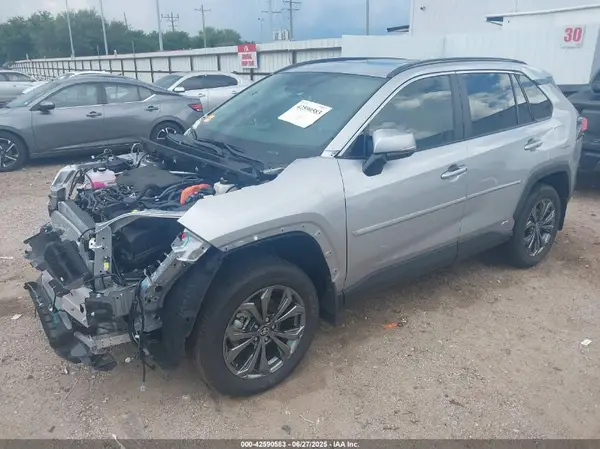4T3B6RFV2SU179378 2025 TOYOTA RAV 4 - Image 2