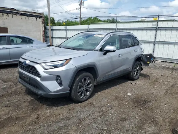4T3B6RFV3NU066690 2022 TOYOTA RAV 4 - Image 1