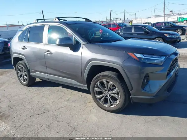 4T3B6RFV4NU105321 2022 TOYOTA RAV 4 - Image 1